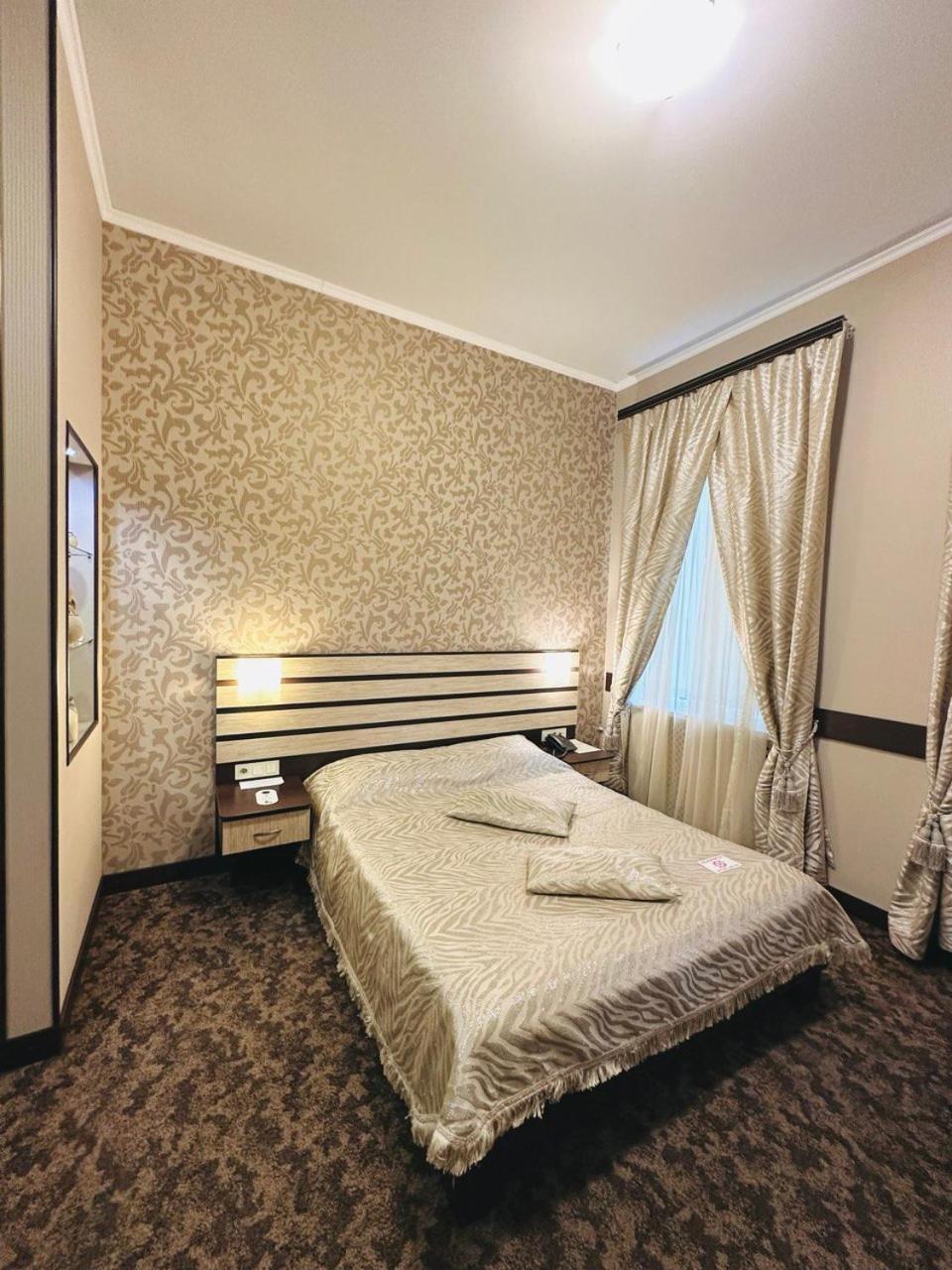 Classic Hotel Kharkiv Exterior photo